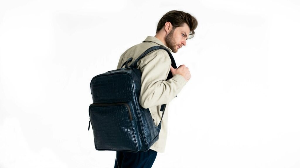 How to Choose a School Bag That Is Practical and Comfortable